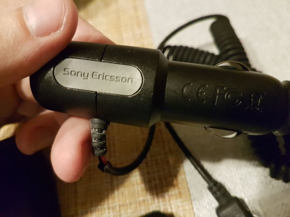 Zestaw akcesoriów Sony Ericsson,  zestaw głośnomówiący HCB-105