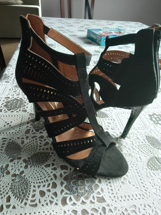 Sandały damskie szpilka