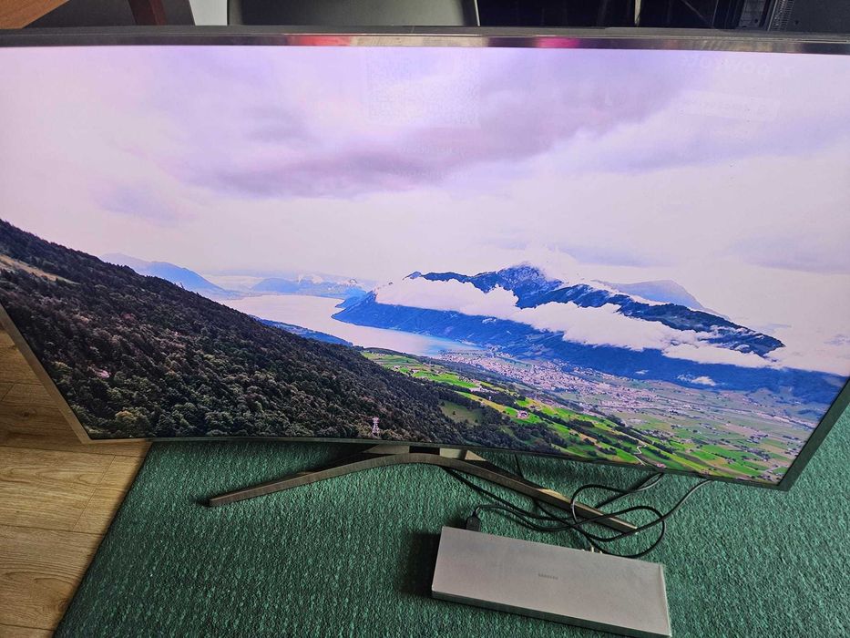 Telewizor Samsung 55'' SUHD Qled  4K UHD Smart Tv Wifi  DVB T2 Dowóz