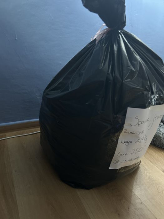 Spodnie i jeansy cena za całość