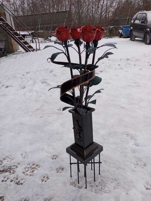 Продам рози ковані