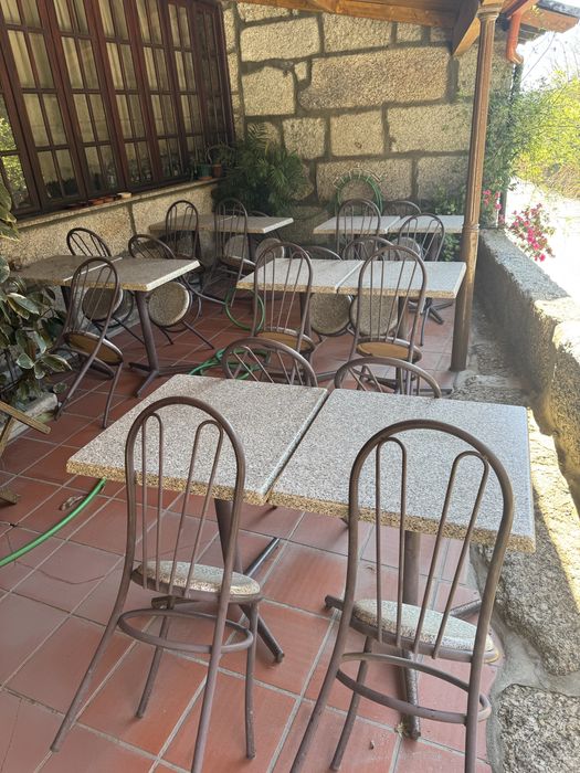 Vendo esplanada em ferro