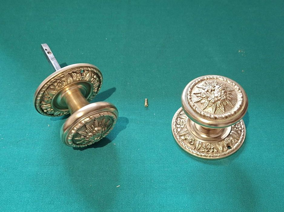 Belo Puxador de porta em latão, anos 70/80