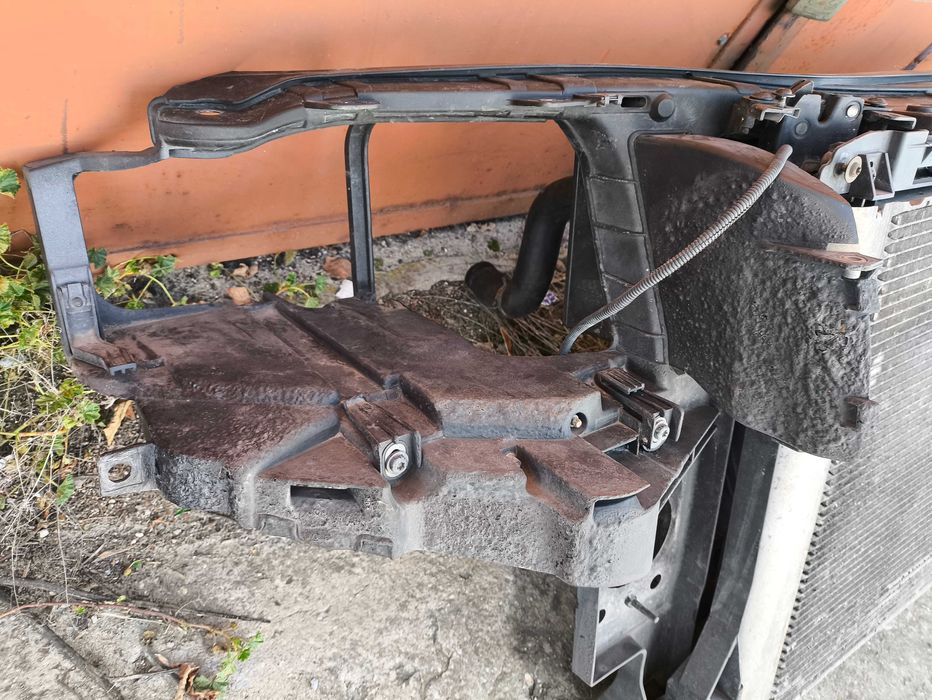 Pas Przedni Audi A8 D3 4.2 V8 Benzyna