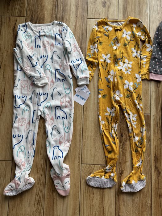 Флісовий чоловічок для дівчинки carters 5t/5A 4t/4A