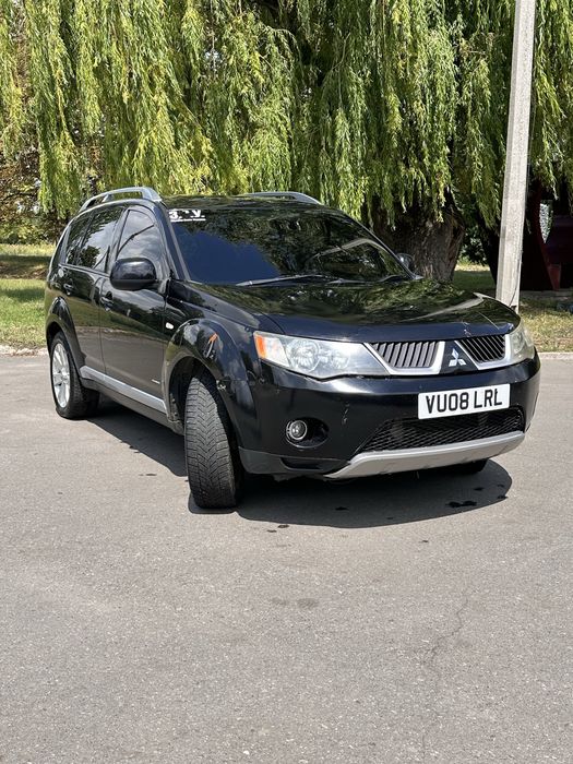 Продам Mitsubishi Outlander XL