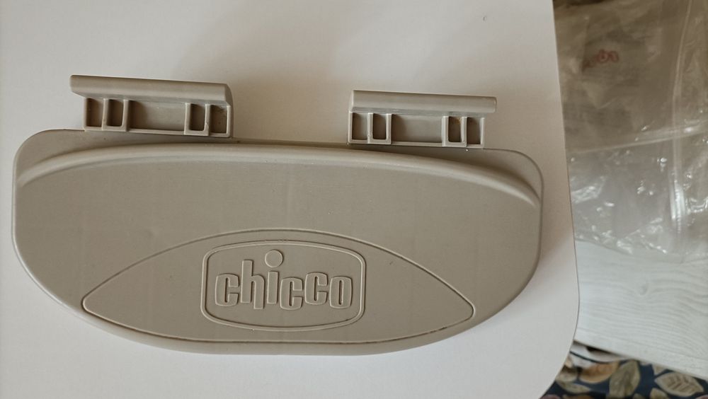 Продам подножку для стульчика Chicco Polly Magic.