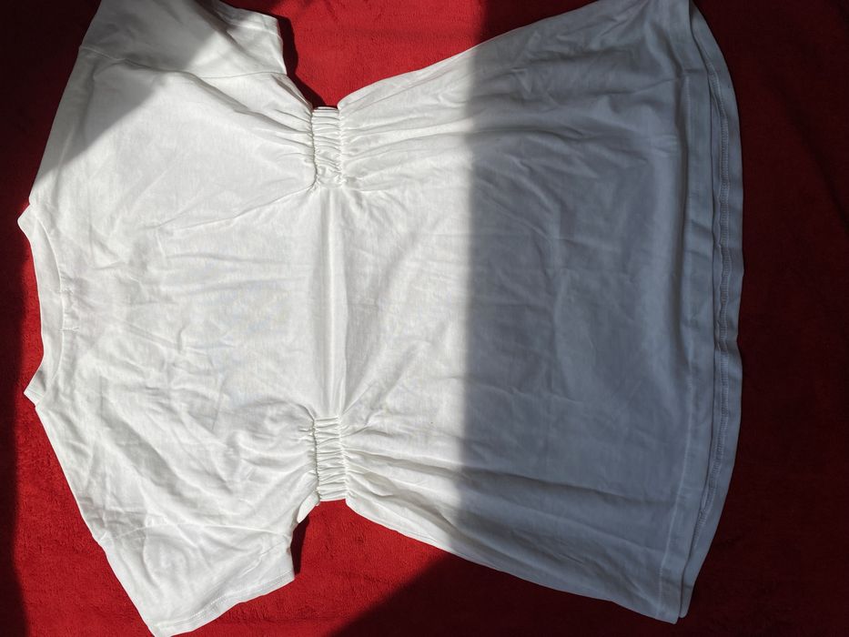 Коротенька сукенька на дівчинку.