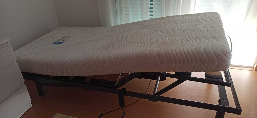 Cama Articulada Elétrica Flex + Colchão Viscoelástico 90x190 (Como Nova!)