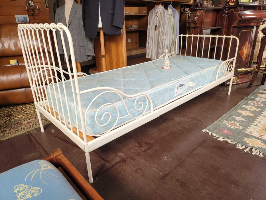 Adjustable-length iron bed – With slatted base and mattress – Est64409329338883121
