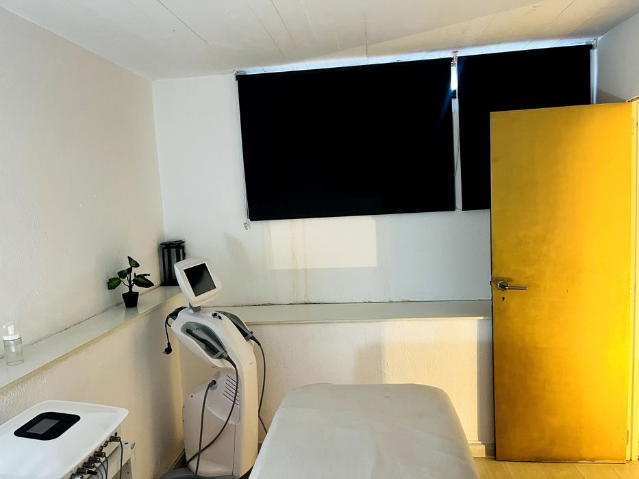 Arrenda-se Sála em Clínica bem situada no centro.