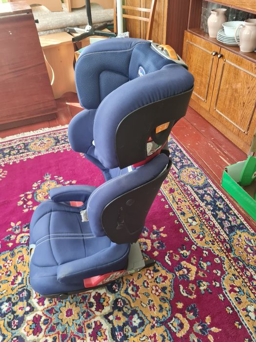 Автокрісло Chicco. 15-36кг