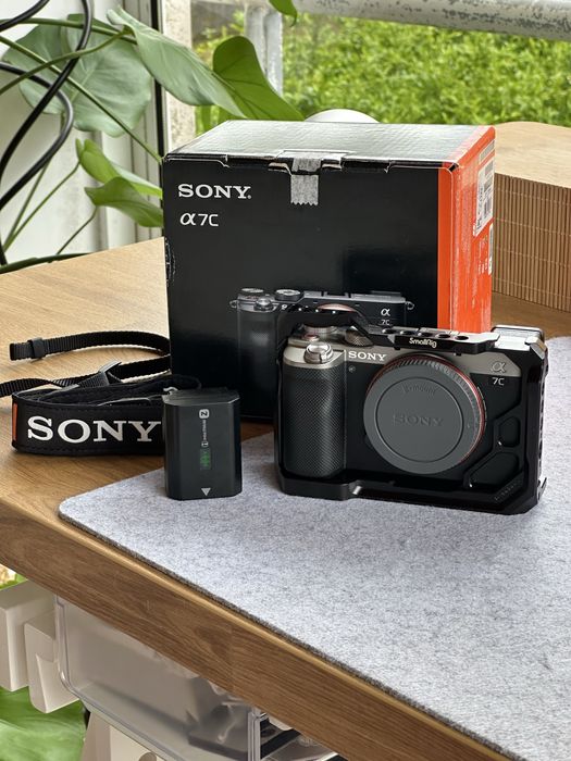 Sony A7C + SmallRig Cage - Excelente Estado
