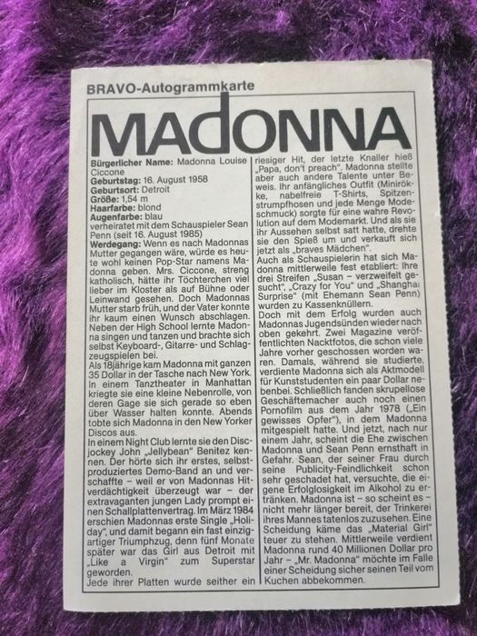 Postal antigo Madonna