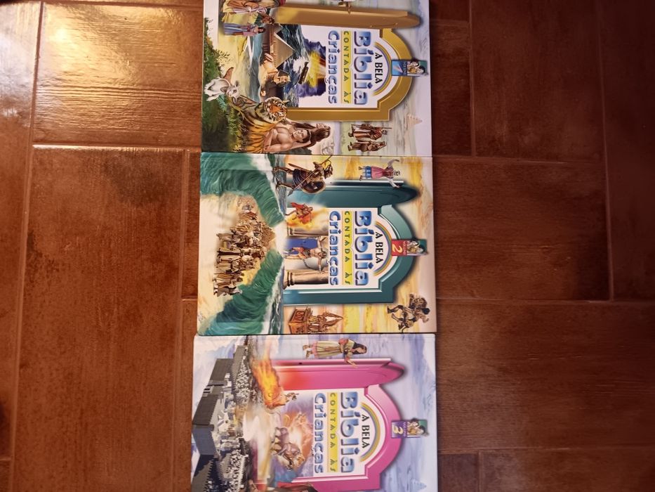 Livros infantis completamente novos