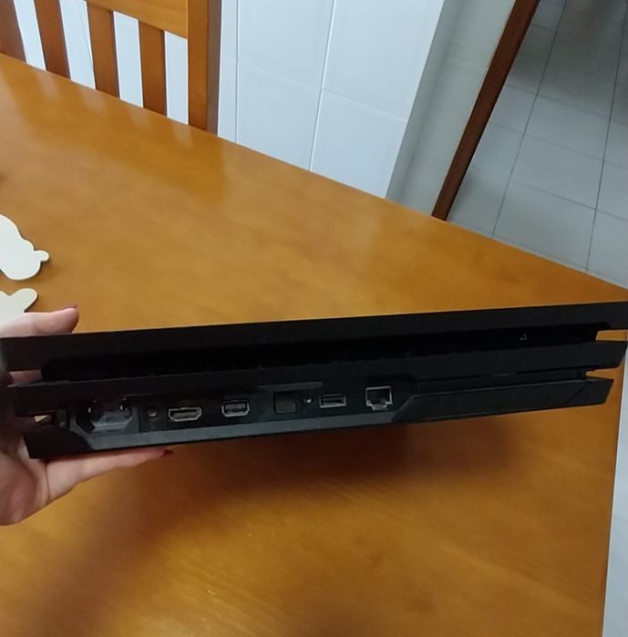 PlayStation 4 pro 1Tb