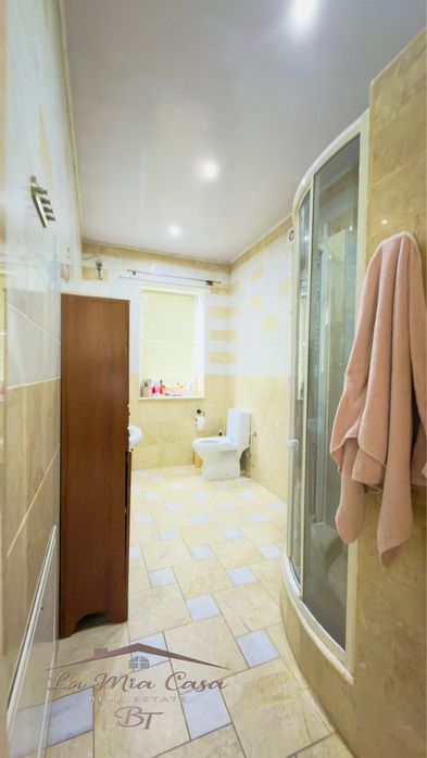 Продаж шикарного будинку , 15 хв від Чернівців