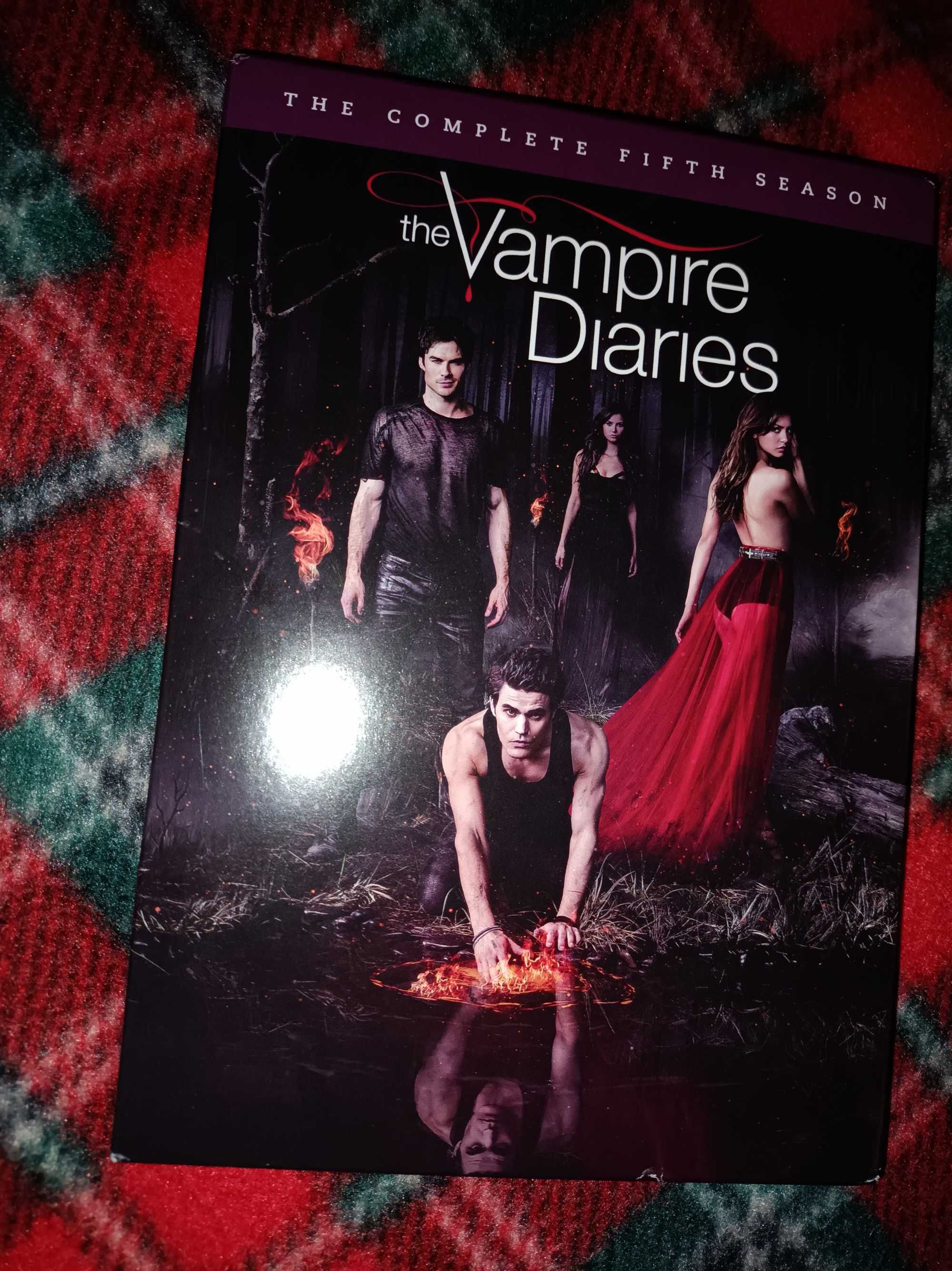 DVD Vampire Diaries/Os Diários do Vampiro Season 5/Temporada 5 Évora (São  Mamede, Sé, São Pedro E Santo Antão) • OLX Portugal