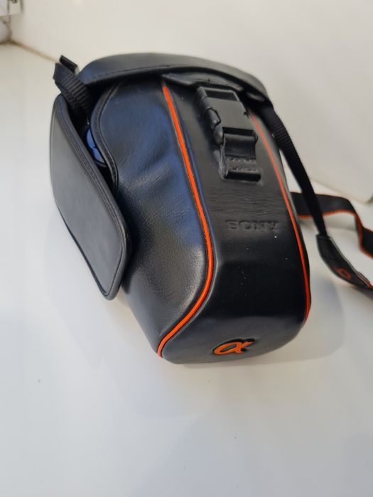 Фотоапарат Sony Alpha DSLR A350 з об'єктивом Sony 18-250mm f/3.5-6.3