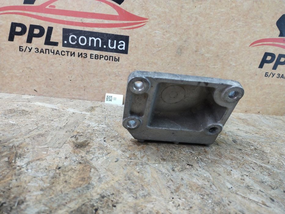 Infiniti FX 2002-2012 кронштейн опора подушки двигателя левая