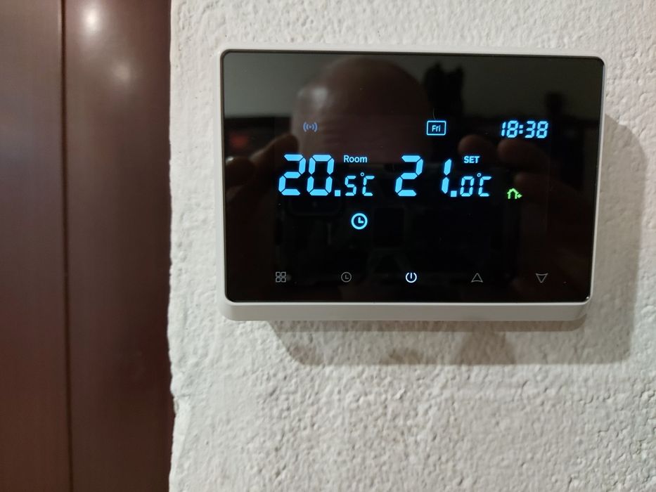 Sterownik kotła gazowego/ pompy ciepła bezprzewodowy Wi-Fi  Tuya 3A