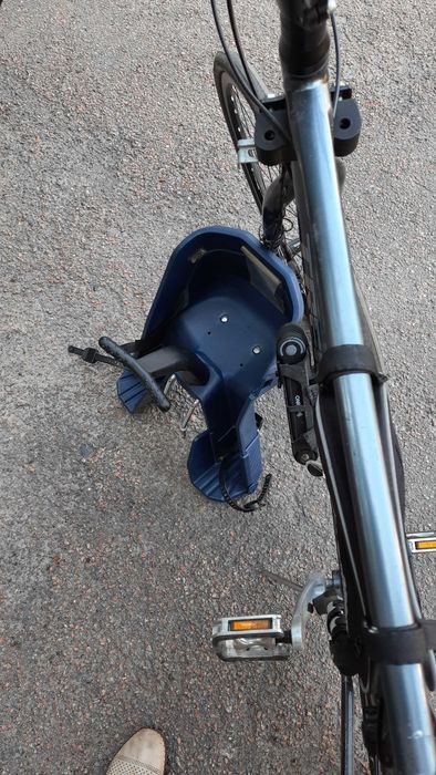 дитяче велосидіння з кріпленням