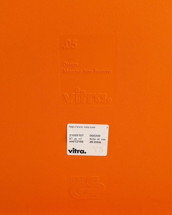 8 cadeiras modelo “.05” de Maarten Van Severen para Vitra
