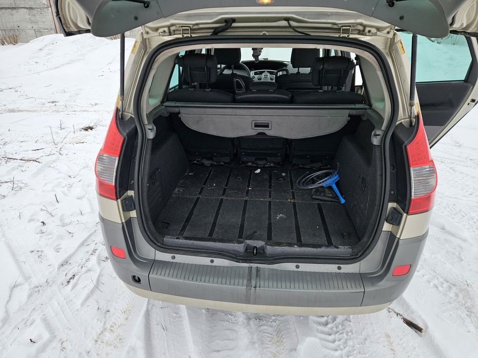 Renault Scenik 2006 рік  1.9 дизель  для військових