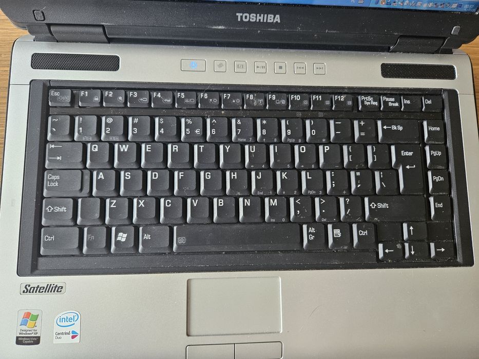 Laptop Toshiba Satellite M100-221