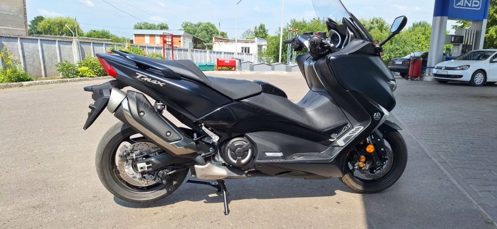 Yamaha T Max 560