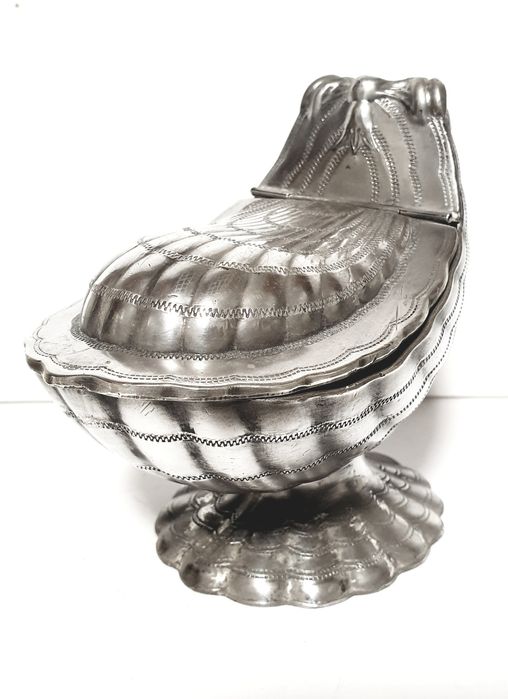 Fantástico antigo açucareiro  inglês em metal prateado