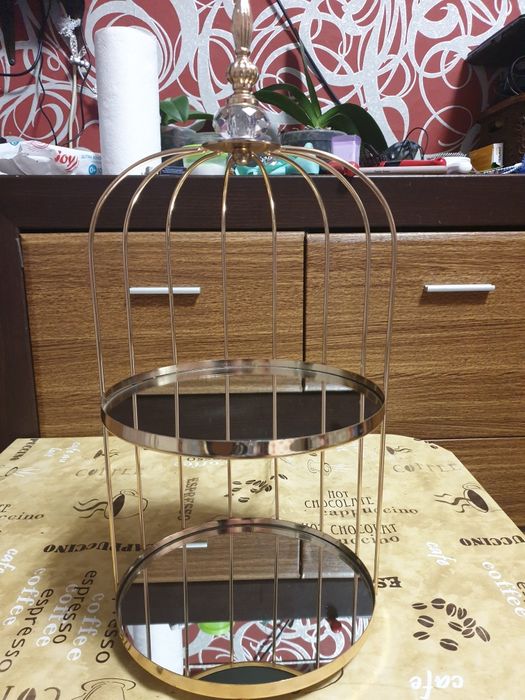 Полка с зеркалом