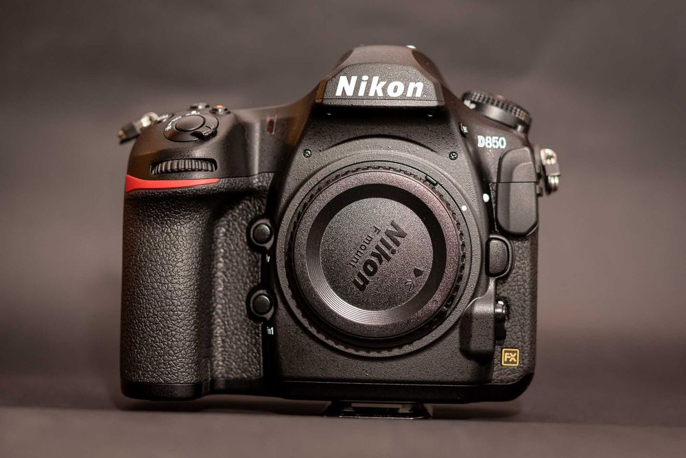 Nikon D850 + NIKKOR 70-200mm + NIKKOR 20 mm + NIKKOR 60 mm + SB-5000