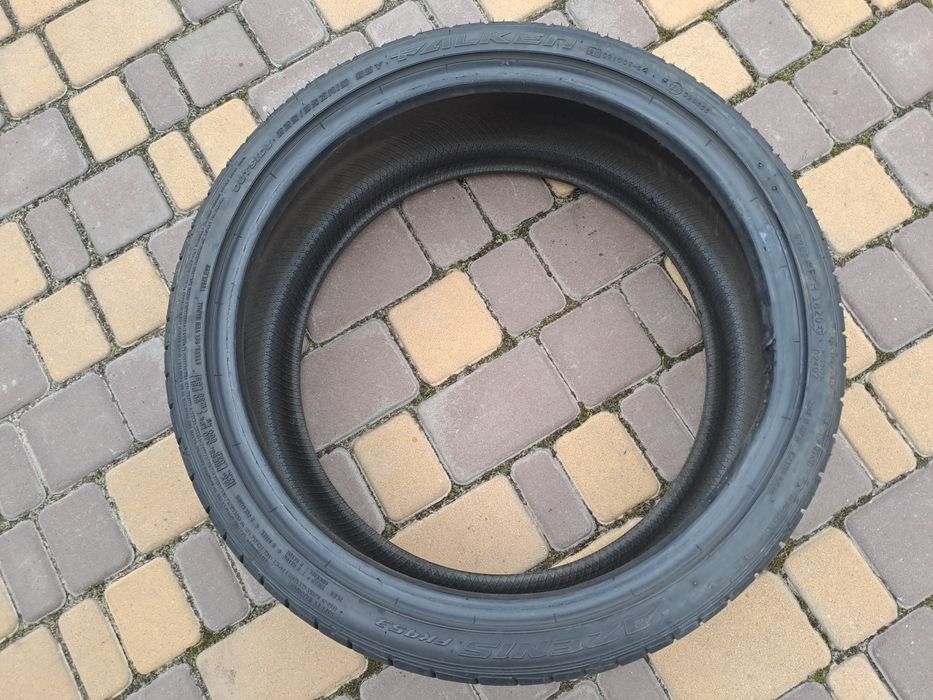 Продаю Шини 225/35 R19