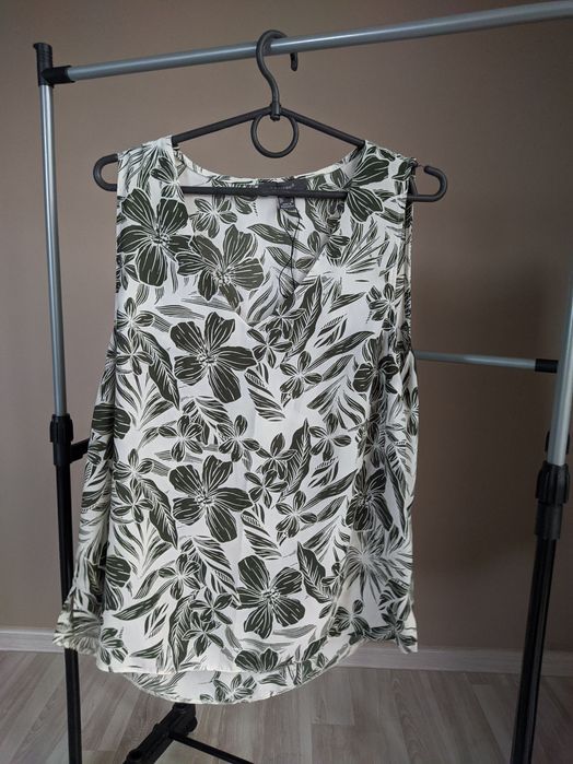 Продам літню блузку