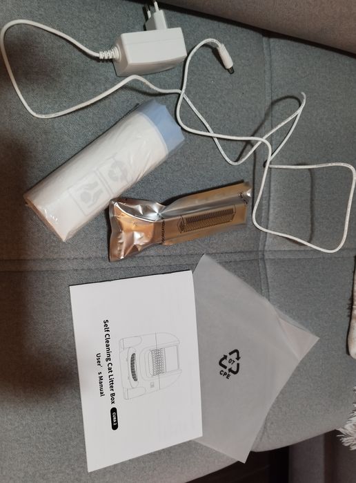 Nowoczesna samoczyszcząca kuweta dla kota AmiCura Cura  2 Led WiFi now