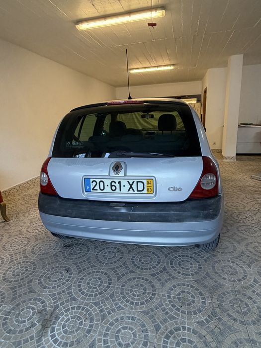 RENAULT CLIO 2004 1.4 16 v