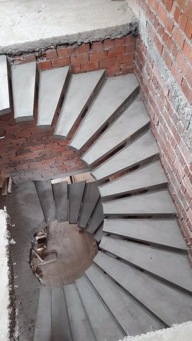 Бетонні сходи ( майстер по сходам,бетон,ступеньки,лестница бетоная)