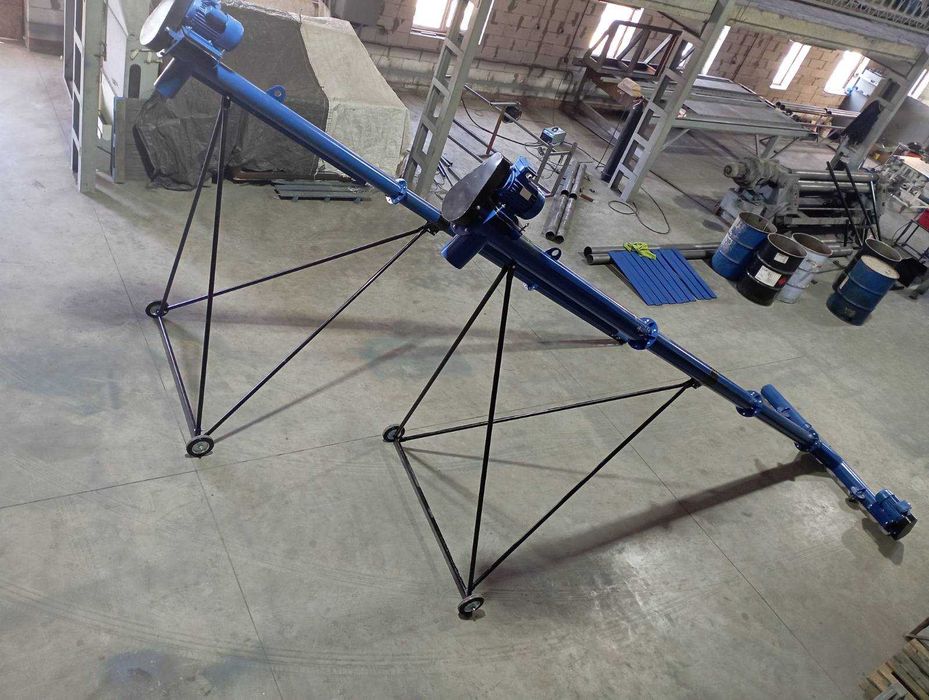 Шнековый погрузчик, винтовой конвейер, транспортер зерна 133*12*380