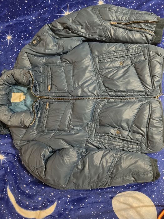 Продам стильнмй чоловічий Пуховик від італійського бренду Diesel.