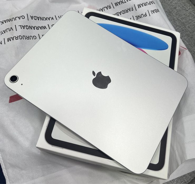 iPad APPLE (11'' - A16 - 128 GB - Wi-Fi - Prateado)