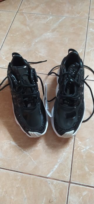 Buty Sneakersy Adidas originals MAGMUR RUNNER róż. 6