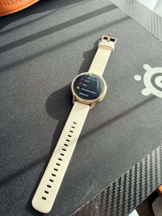 Garmin Venu 4 Gold  41mm.