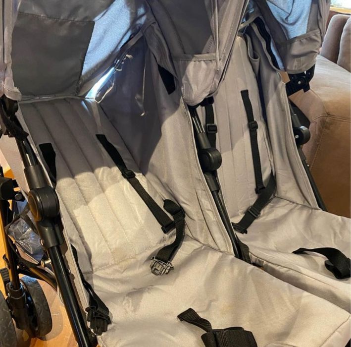 Carrinho bebé duplo