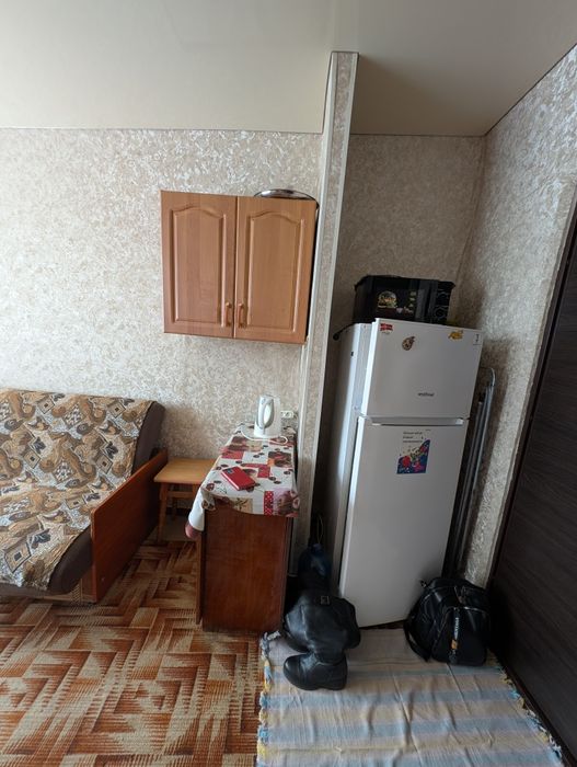 Здам кімнату в комунальній квартирі метро Армійська