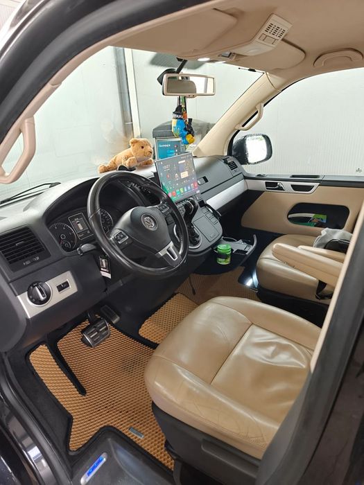 VW Multivan