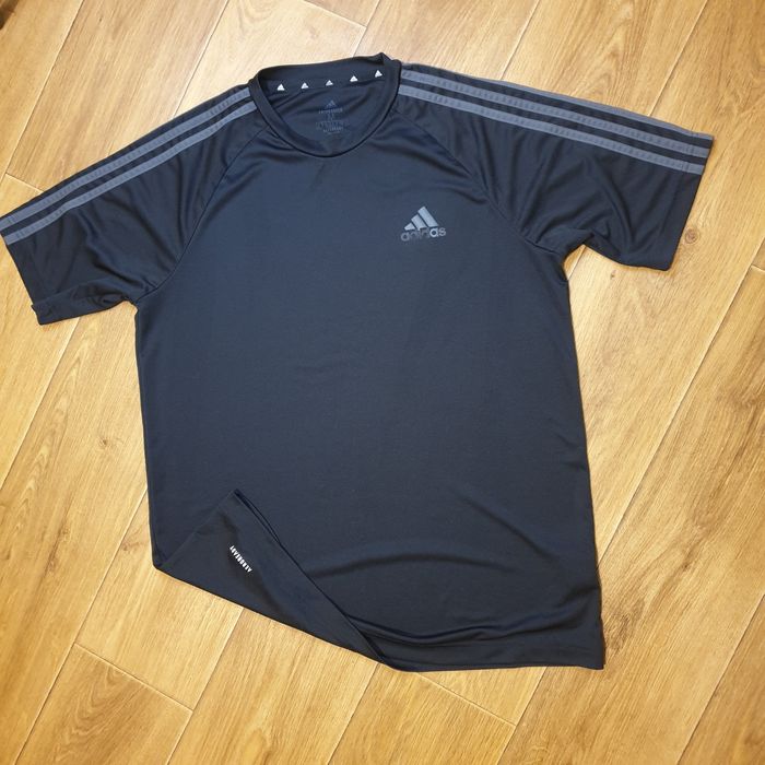 Футболка Adidas aeroready чорна M 46/48