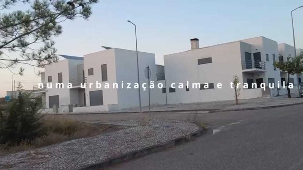 A concretização de uma construção idealizada, num só lote de terreno.