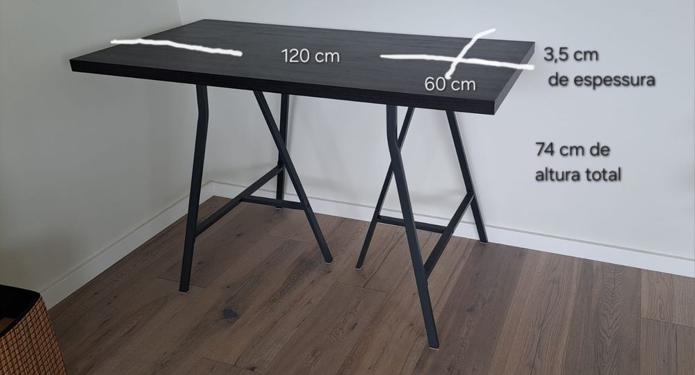 Mesa secretária (cavaletes e tampo)