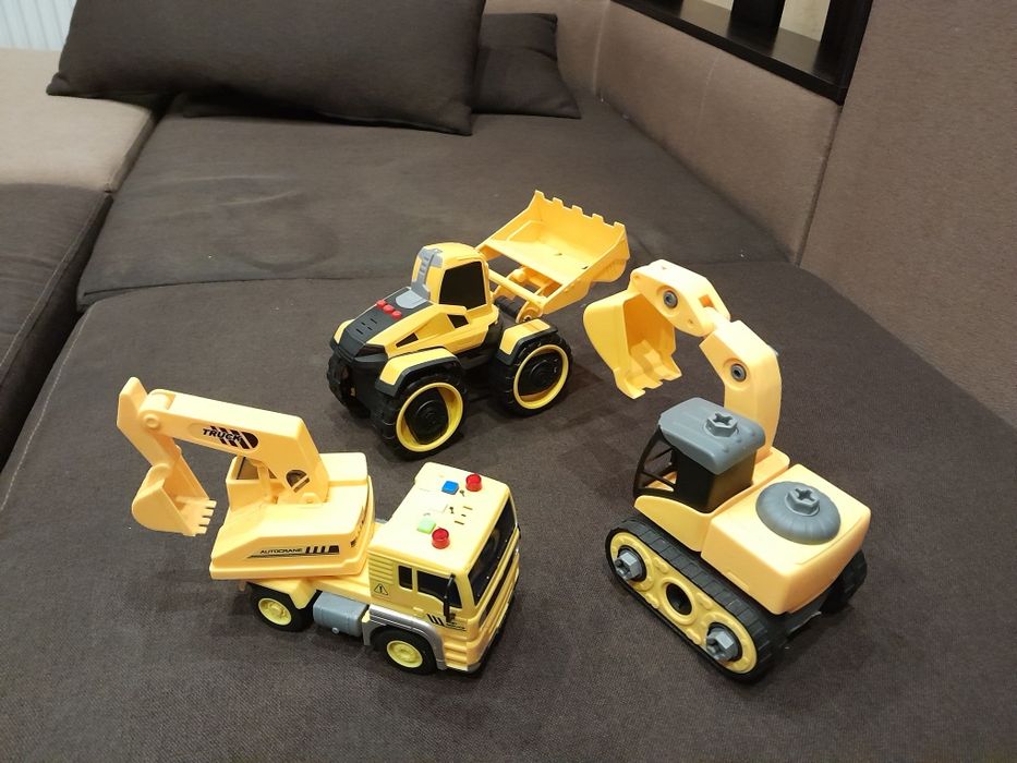 Іграшки в ідеал. стані, світловий і звуковий